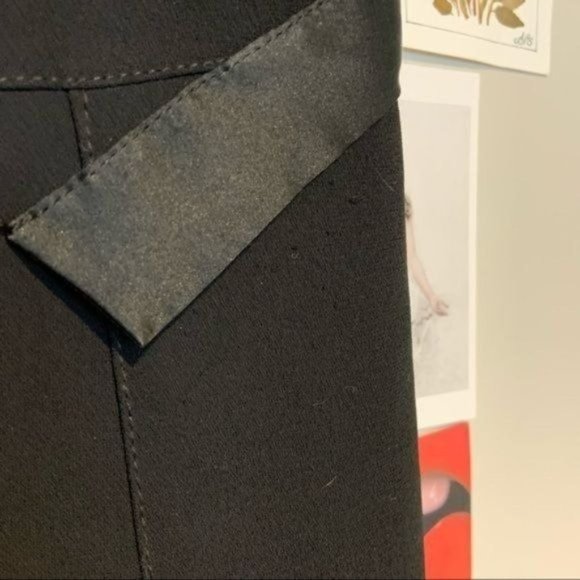 KAREN MILLEN BOAT NECK SILK ACCENT EMBELLISHED SHEATH DRESS KNEE LENGTH BLACK 8 - Picture 2 of 13